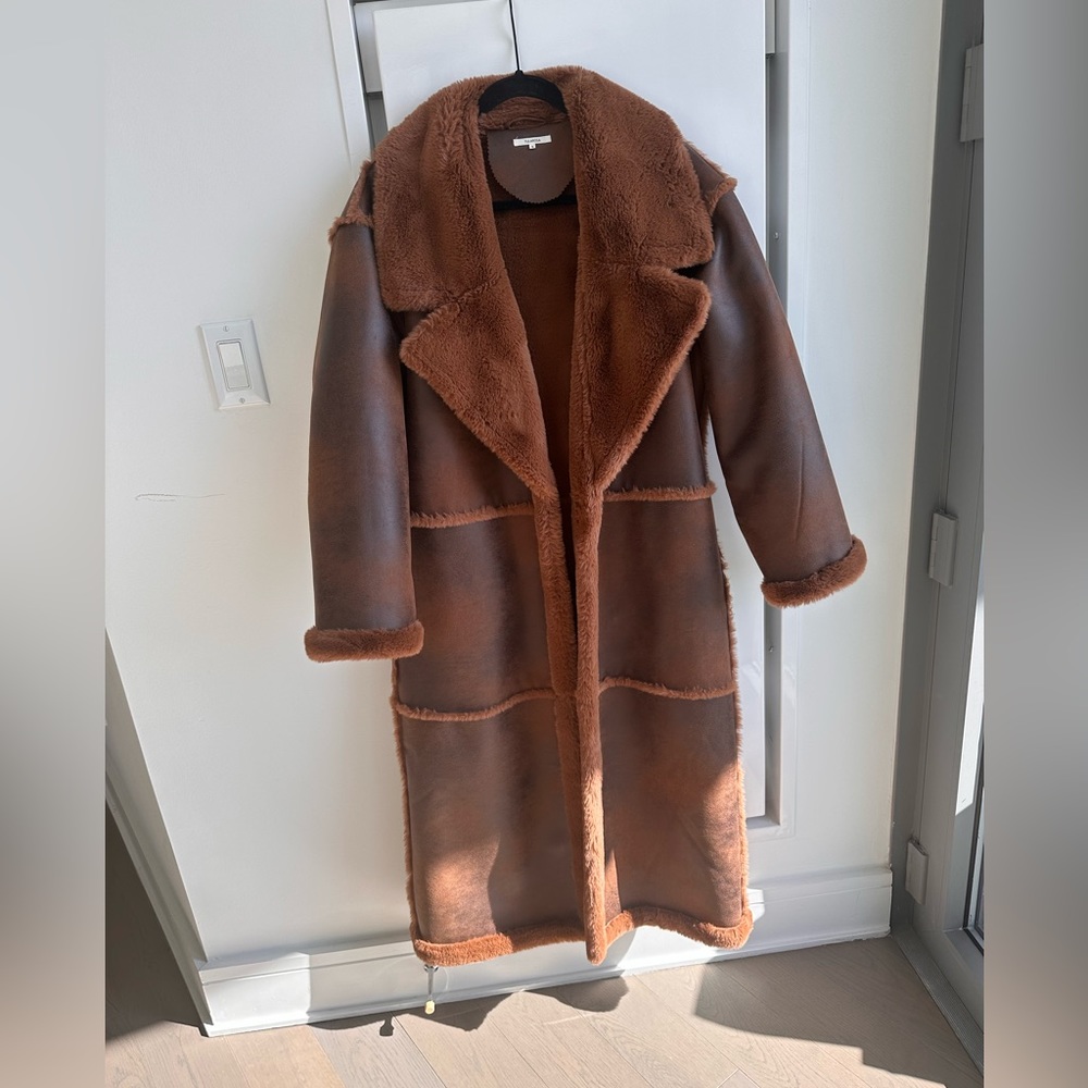 Tularosa faux fur coat size small